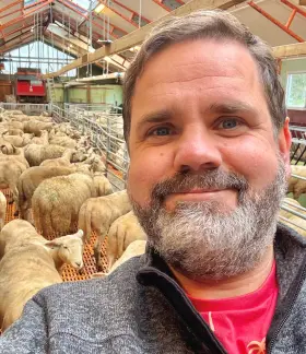 Veterinær Atle Meling Domke, NMBU